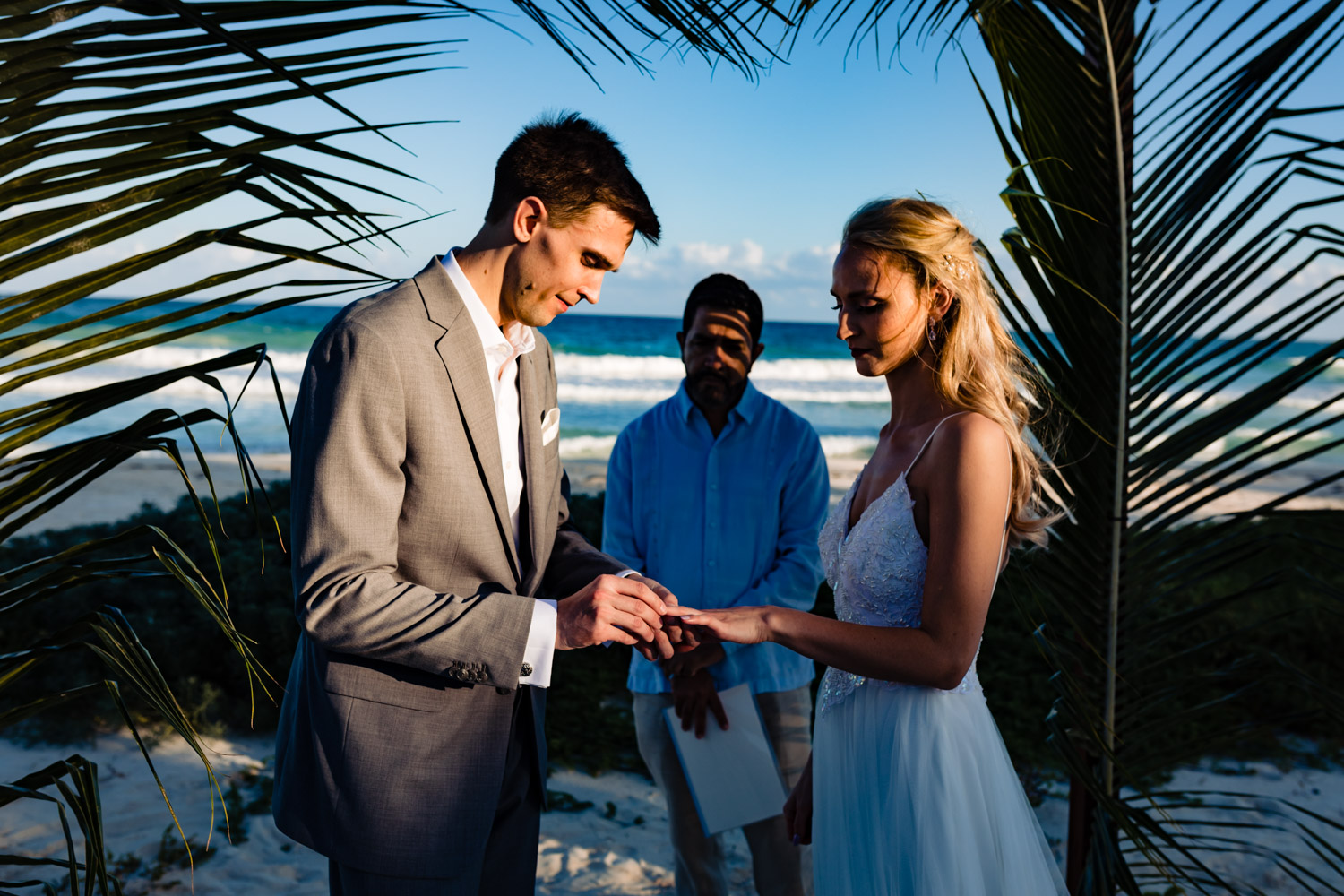 The ring moment on Tulum weddings