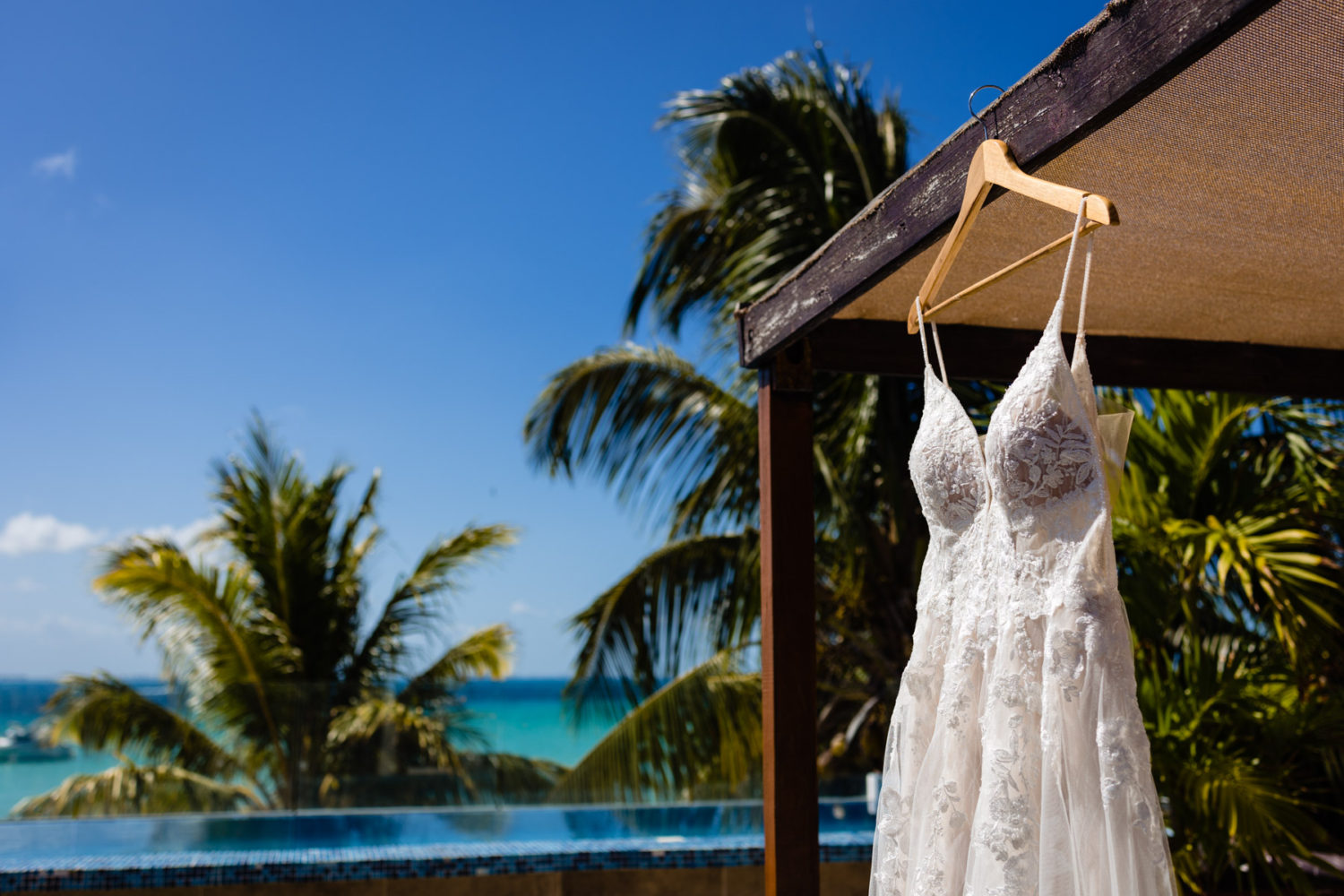 Wedding dress in Isla Mujeres 
