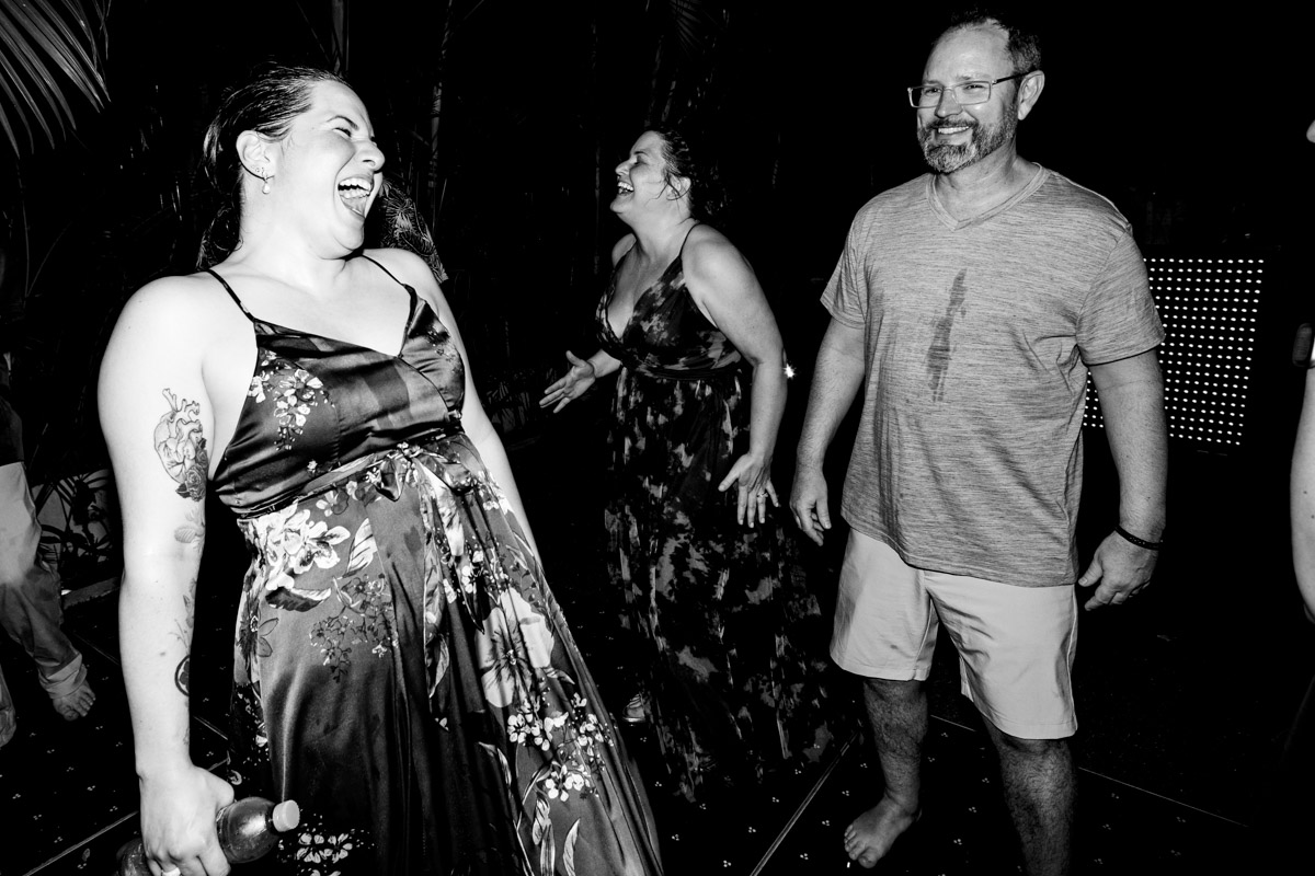 Documentary wedding photos at Dreams Tulum