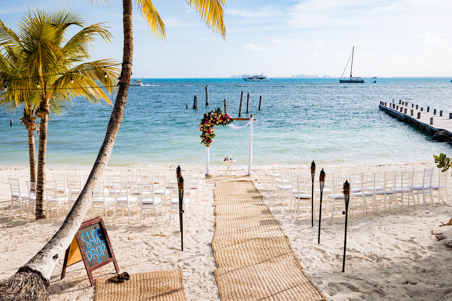 Stunning Beach Wedding Photos in Isla Mujeres