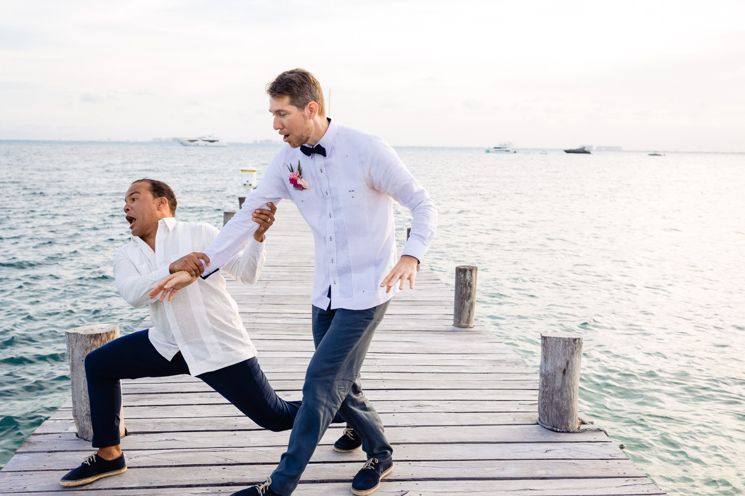 Stunning Beach Wedding Photos in Isla Mujeres