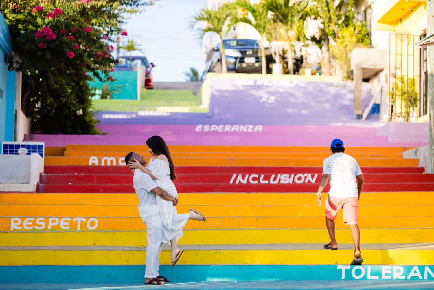 Newlyweds on honeymoon enjoying a photo session in Isla Mujeres.