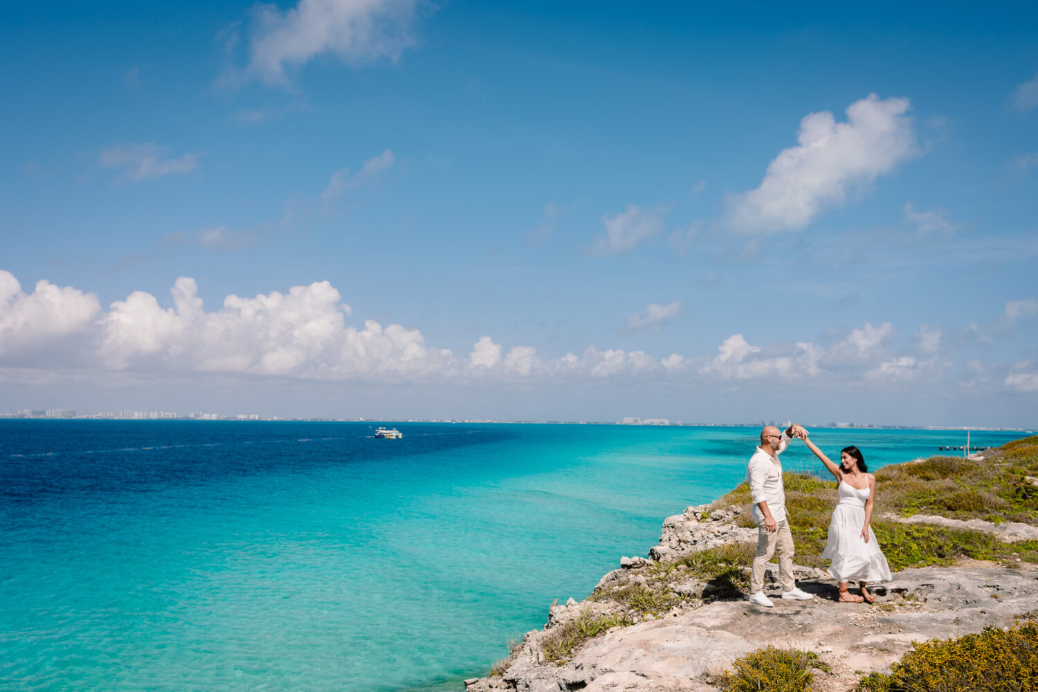 Isla Mujeres couples photographer