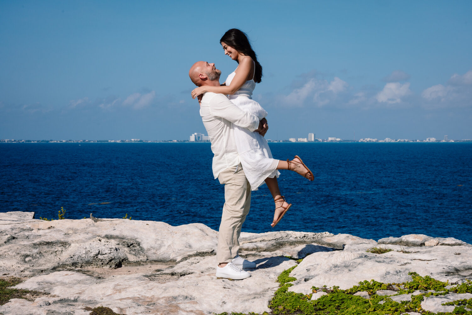 Isla Mujeres couples photographer